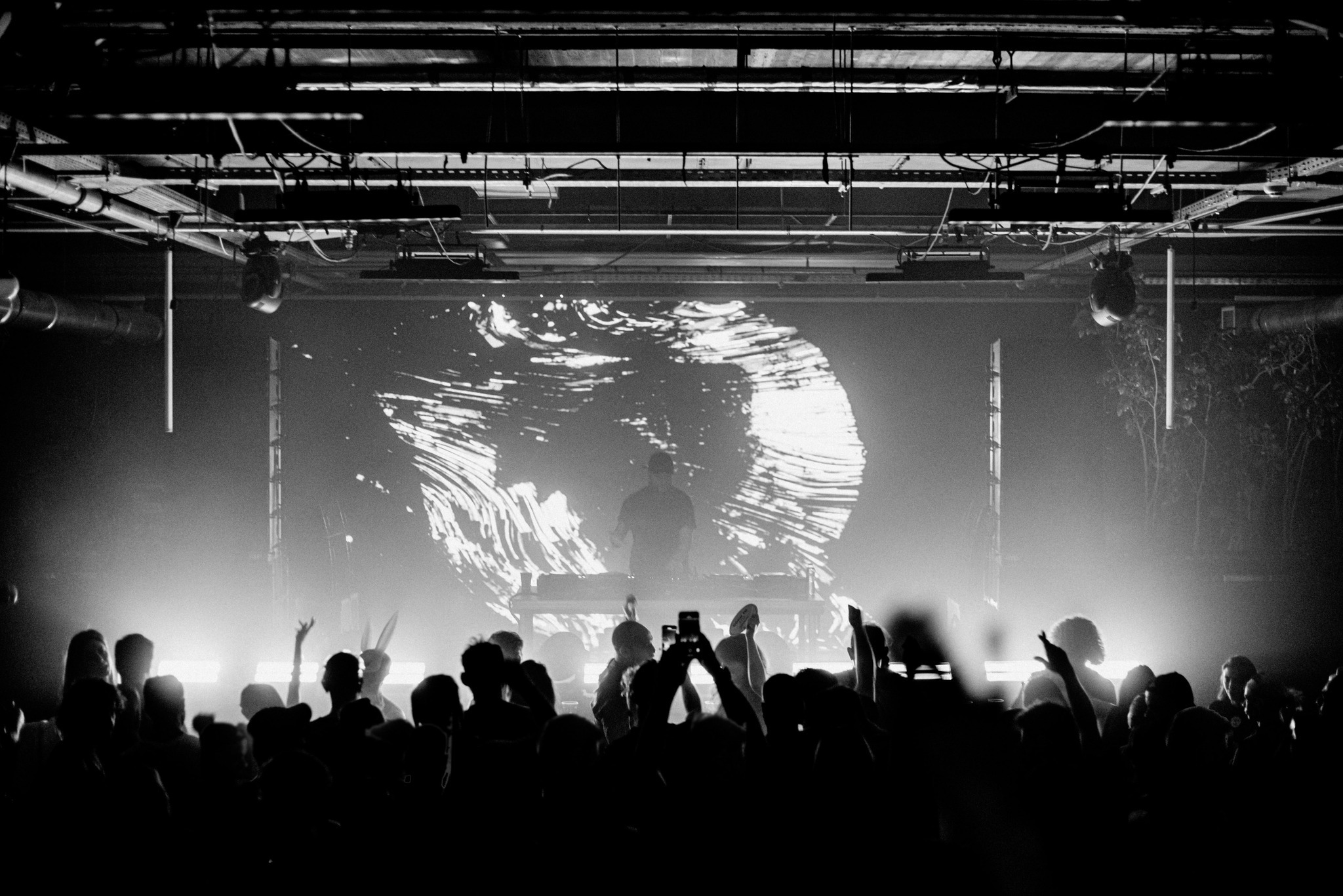 TUNNEL 003